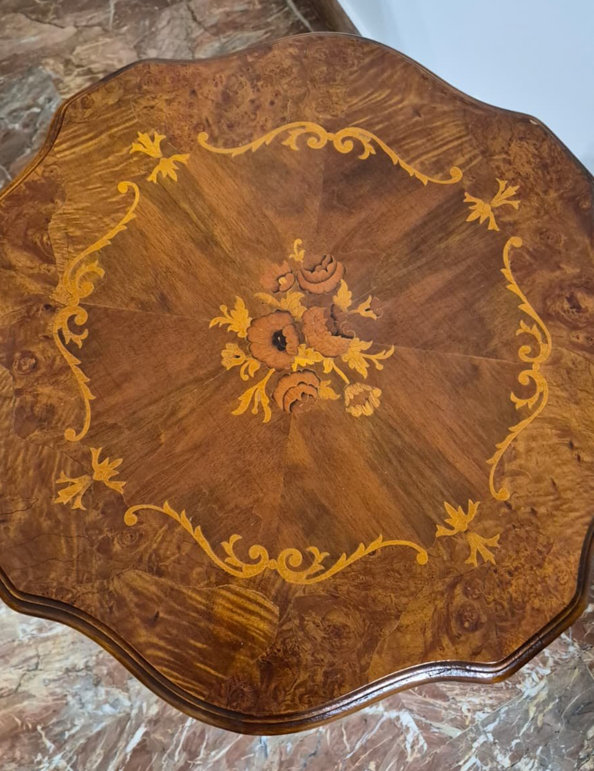 Italian Walnut Occasional Table with Sorrento-Style Floral Marquetry Top and Tripod Base, circa 1840–1870