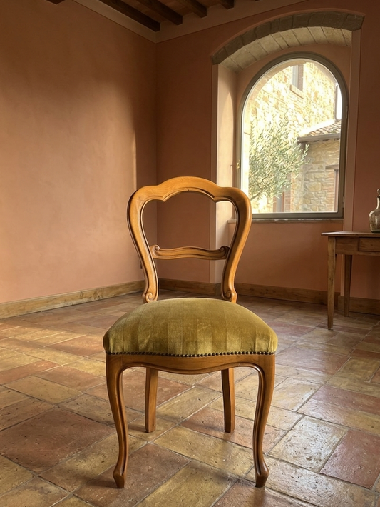 Set of 6 Victorian Walnut Apple-Back Dining Chairs c. 1850–1875